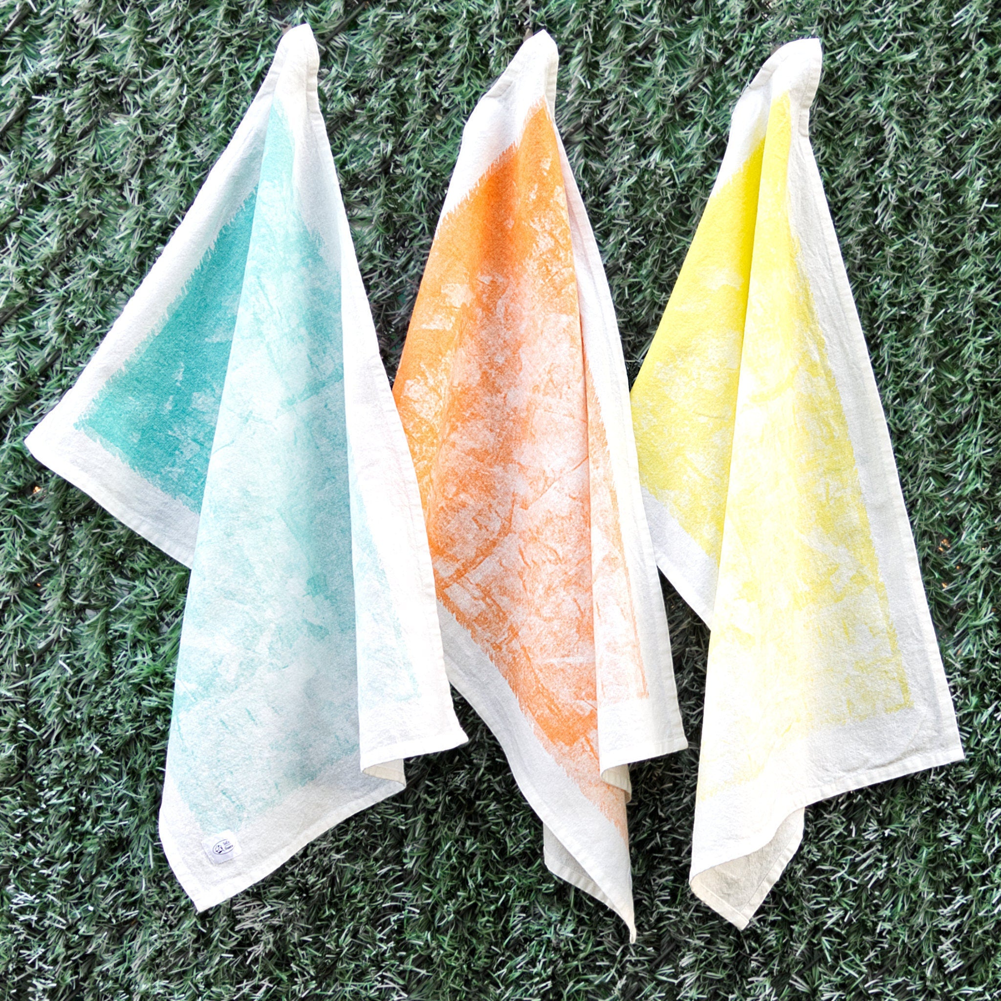 Retro Tie-Dye Kitchen Towels: Set/3