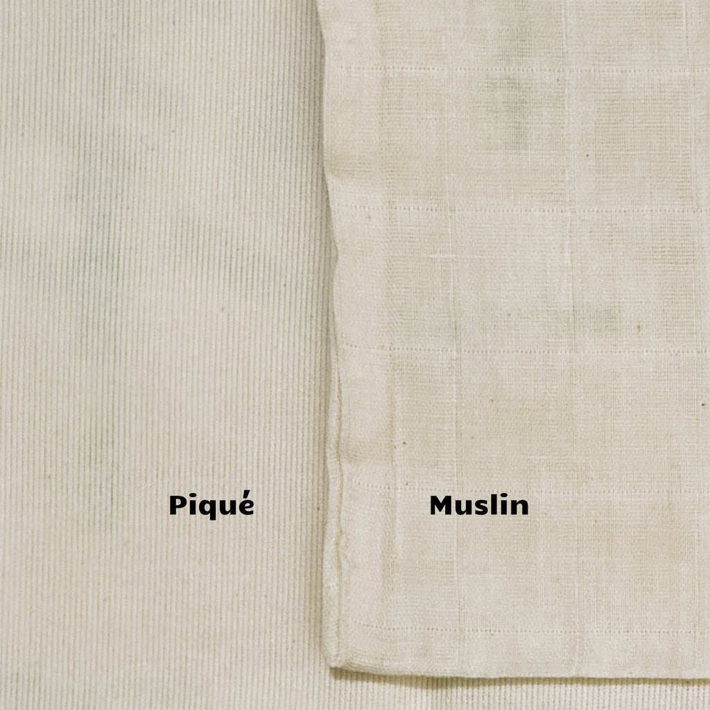 Comparison of pique and muslin fabric textures with labels.
