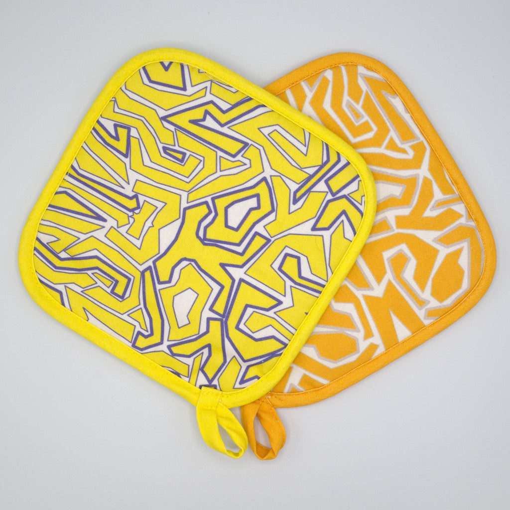 Squiggles: Fun Cotton Oven Mitt and Pot Holde