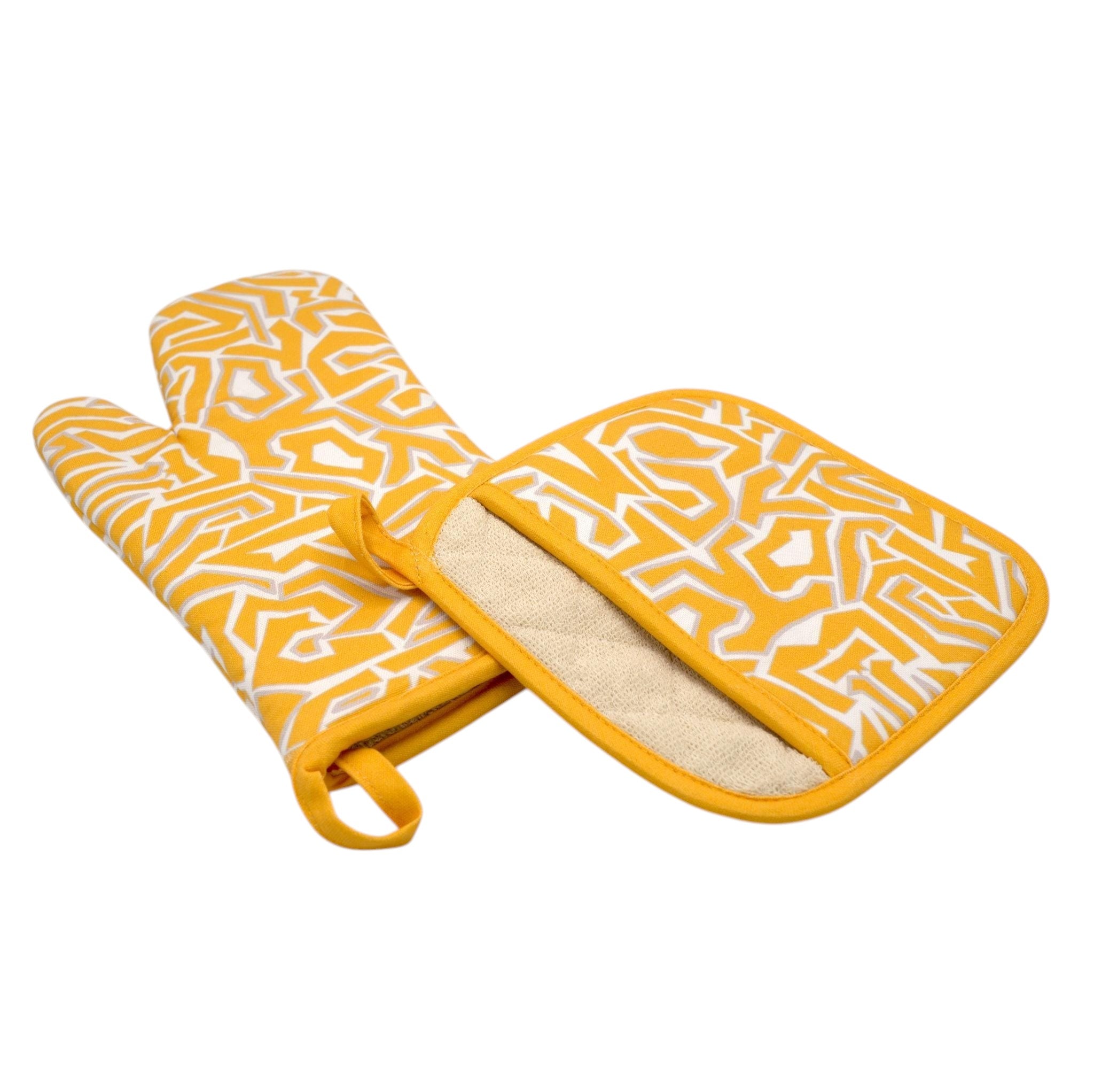 Hem And Tassel yellow and white maze pattern cotton oven mitt and matching pot holder set with quilted lining