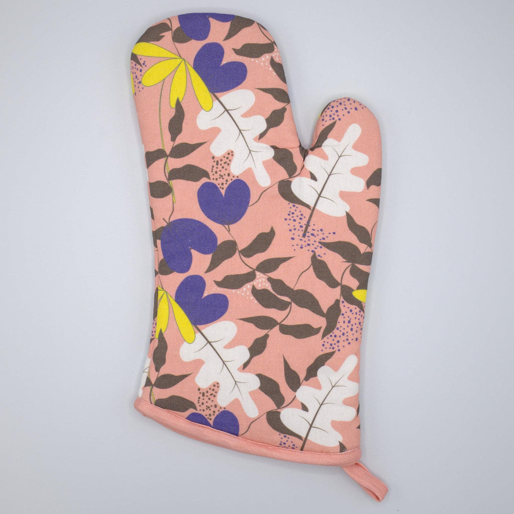 just leaves-patterned oven mitt on a light gray background from Hem And Tassel 