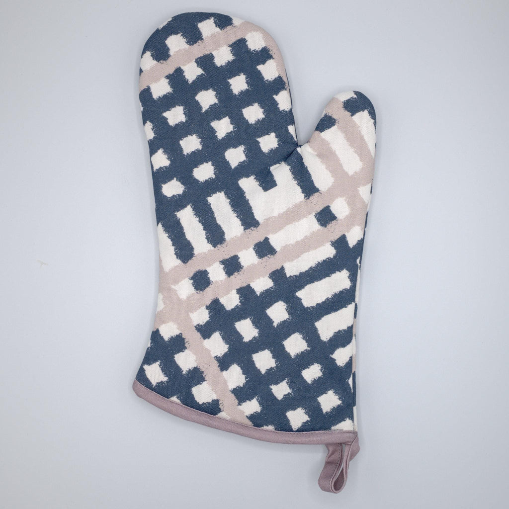 Oven mitt with oil and slate checked pattern on a white background from Hem And Tassel 