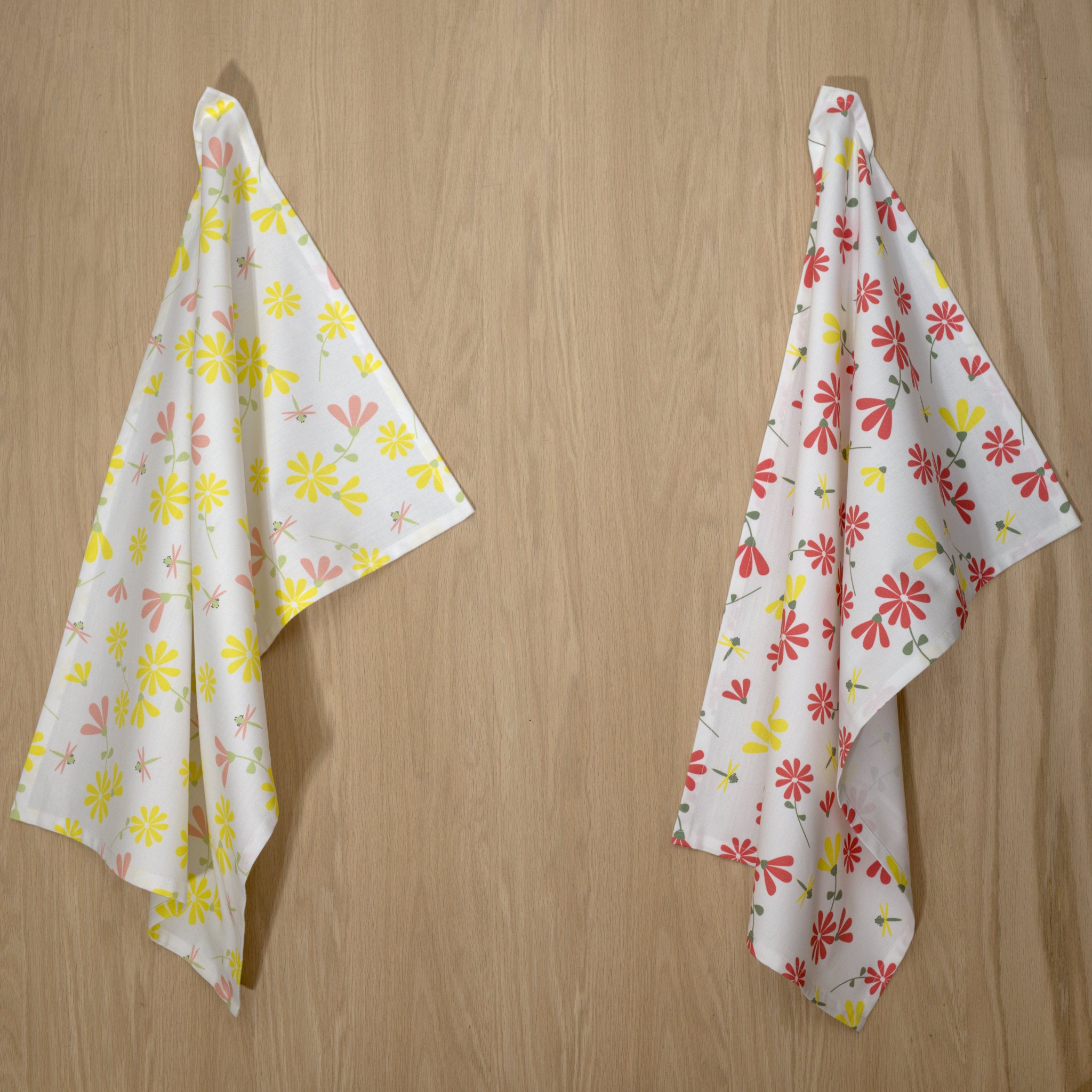 Shy Dragonfly Tea Towels: Set/3