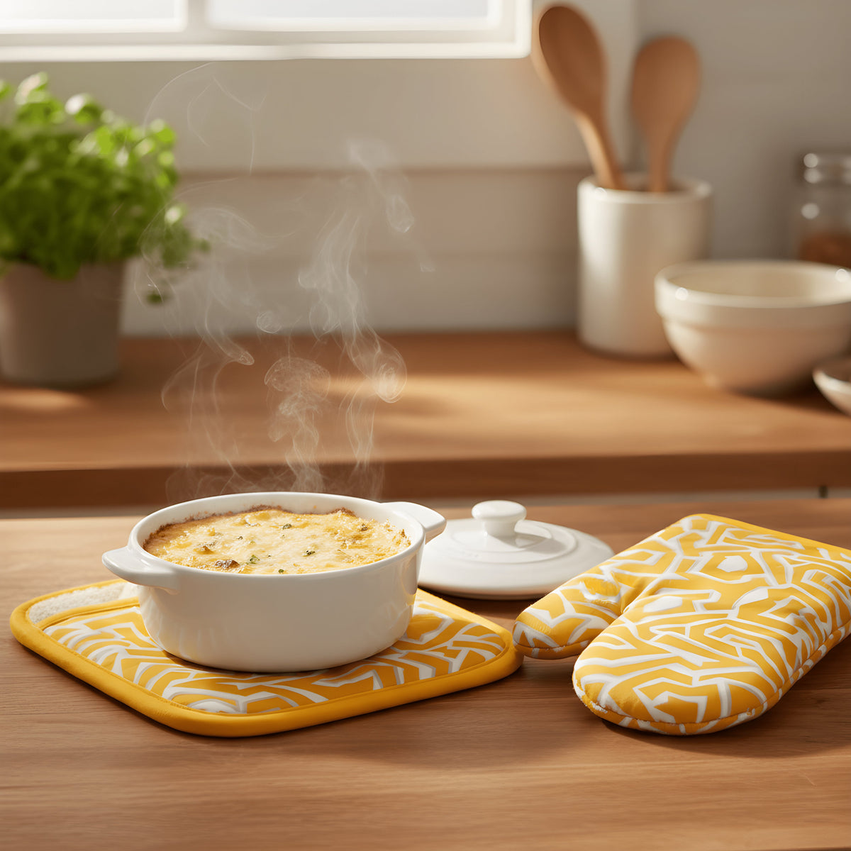 Squiggles Oven Mitt and Pot Holder