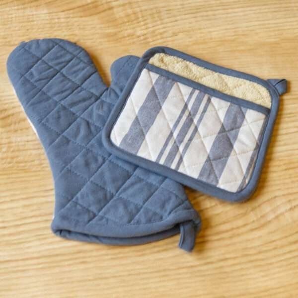 Quilted Decade classic oven mitt and pot holder shown in blue color