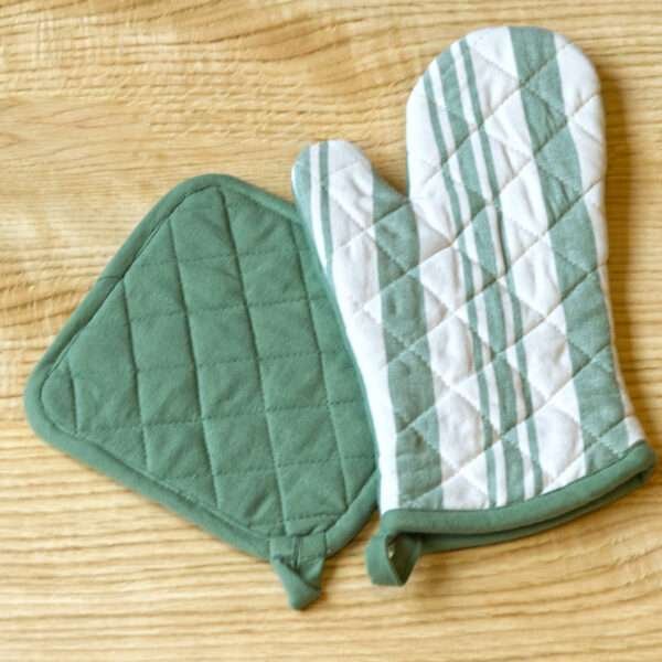 Quilted Decade classic oven mitt and pot holder shown in blue color