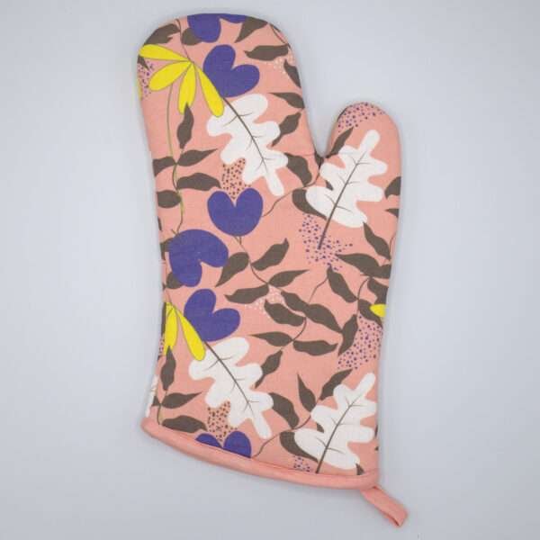 Just leaves design in white oak oven mitt from hem and tassel
