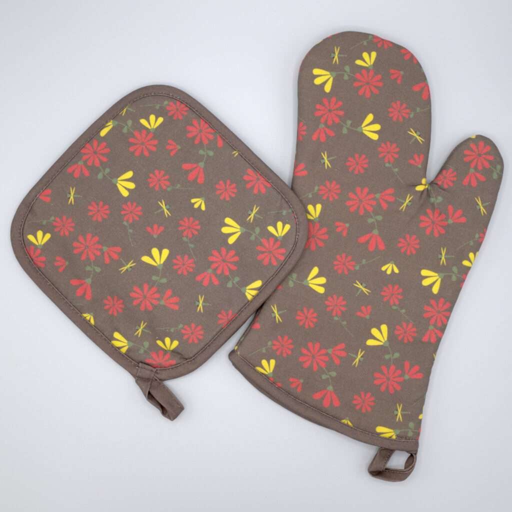 Shy dragonfly design mitt and hot pad in clay from hem and tassel