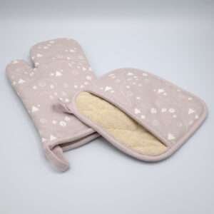 Tiny countryside design mitt and pocketed hot pad in grey from hem and tassel