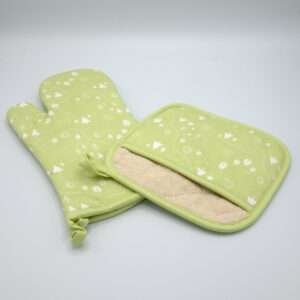 Tiny countryside design mitt and pocketed hot pad in mint from hem and tassel