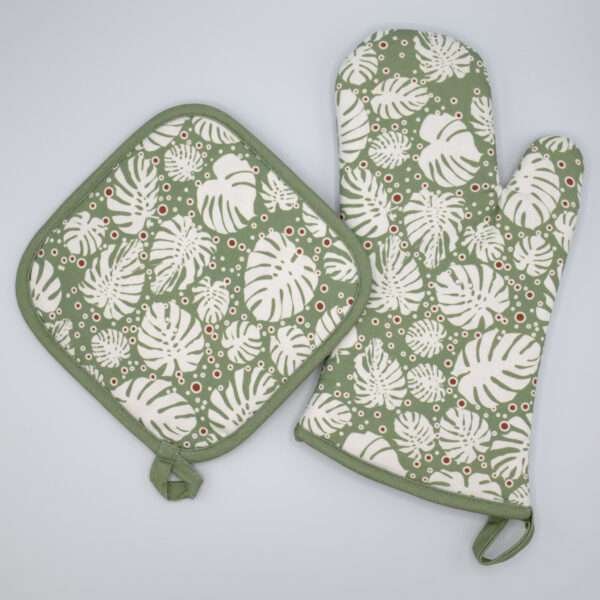 monster-ah design mitt and hot pad in turf. kitchen accessories from hem and tassel