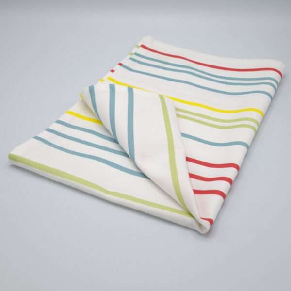 Not straight design medium-slim tea towel folded from hem and tassel