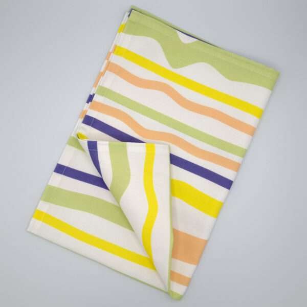 Not straight design mild-broad tea towel flat folded from hem and tassel