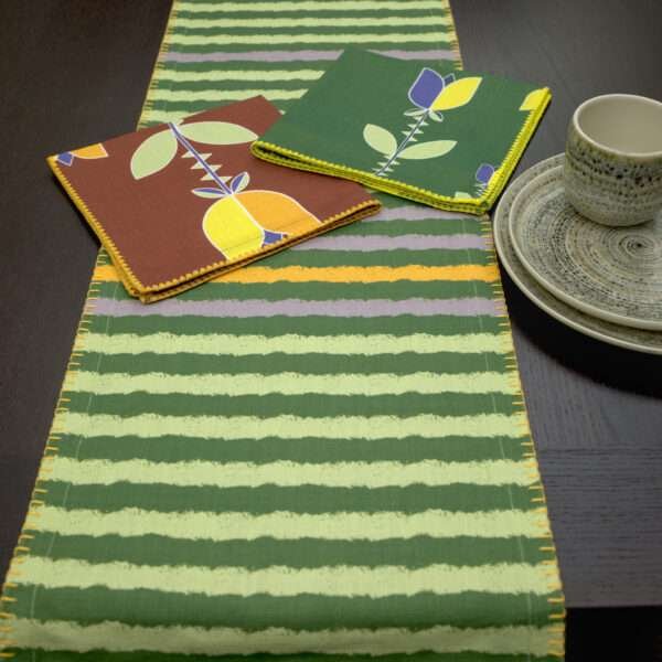 Melon rough stripes table runner with lip Tulip dinner napkins LS from hem and tassel