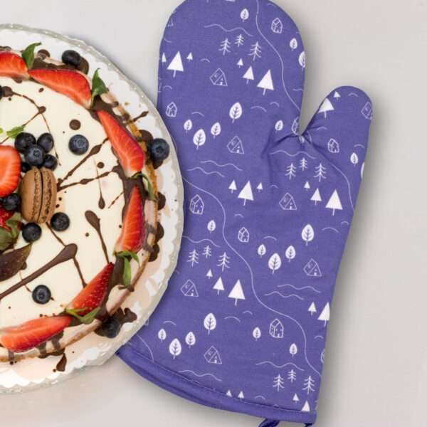 Tiny Country Mitt in Purple with cake and platter