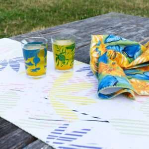 7oz Sea turtles and sea creatures glasses on a park table
